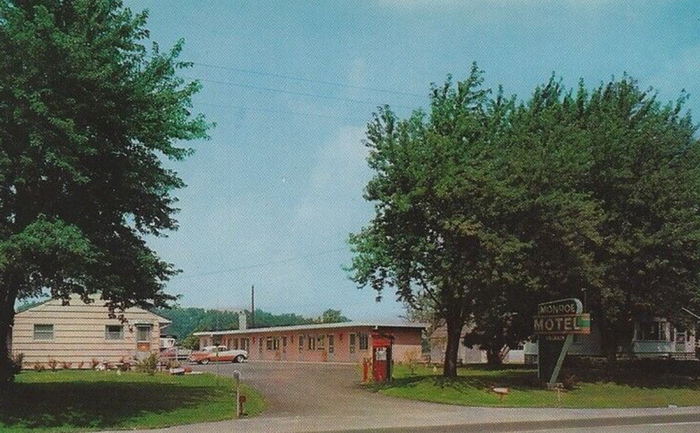 Monroe Motel - Old Postcard View